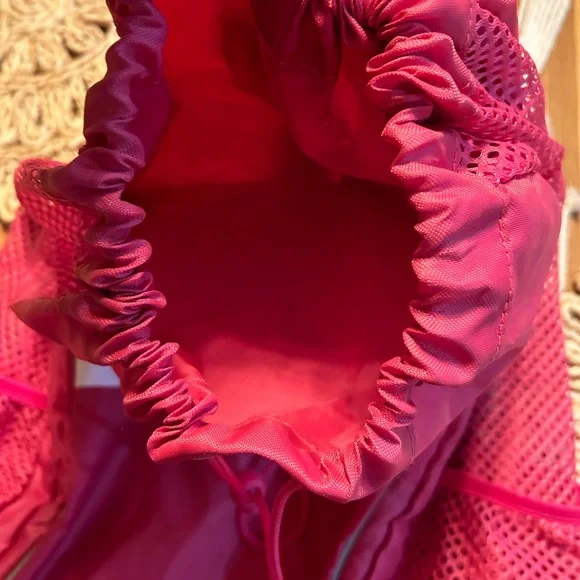 Athletico hot pink drawstring bag with mesh pockets backpack - Picture 6 of 7